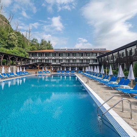 Park Hotel Asenevtsi Veliko Tŭrnovo Exterior photo