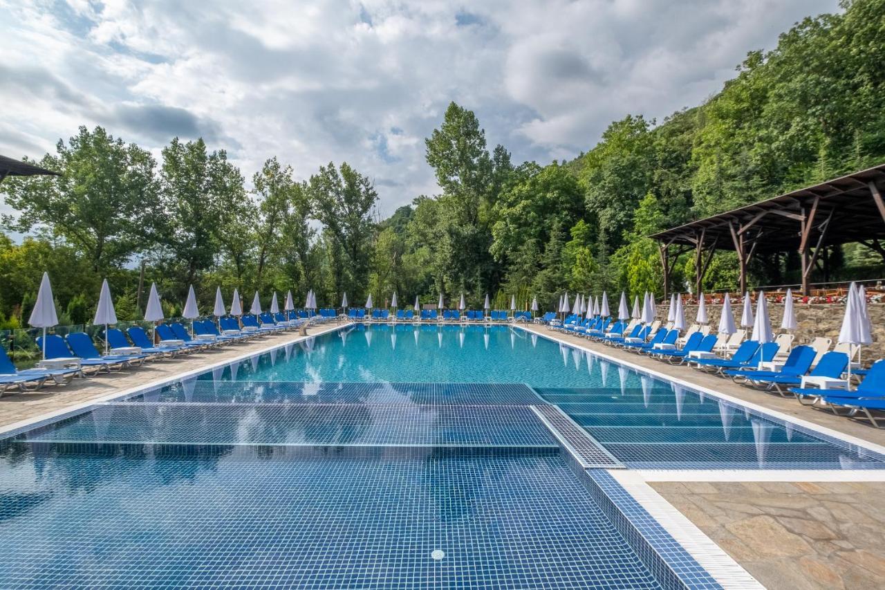 Park Hotel Asenevtsi Veliko Tŭrnovo Exterior photo