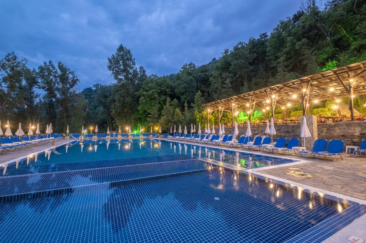 Park Hotel Asenevtsi Veliko Tŭrnovo Exterior photo