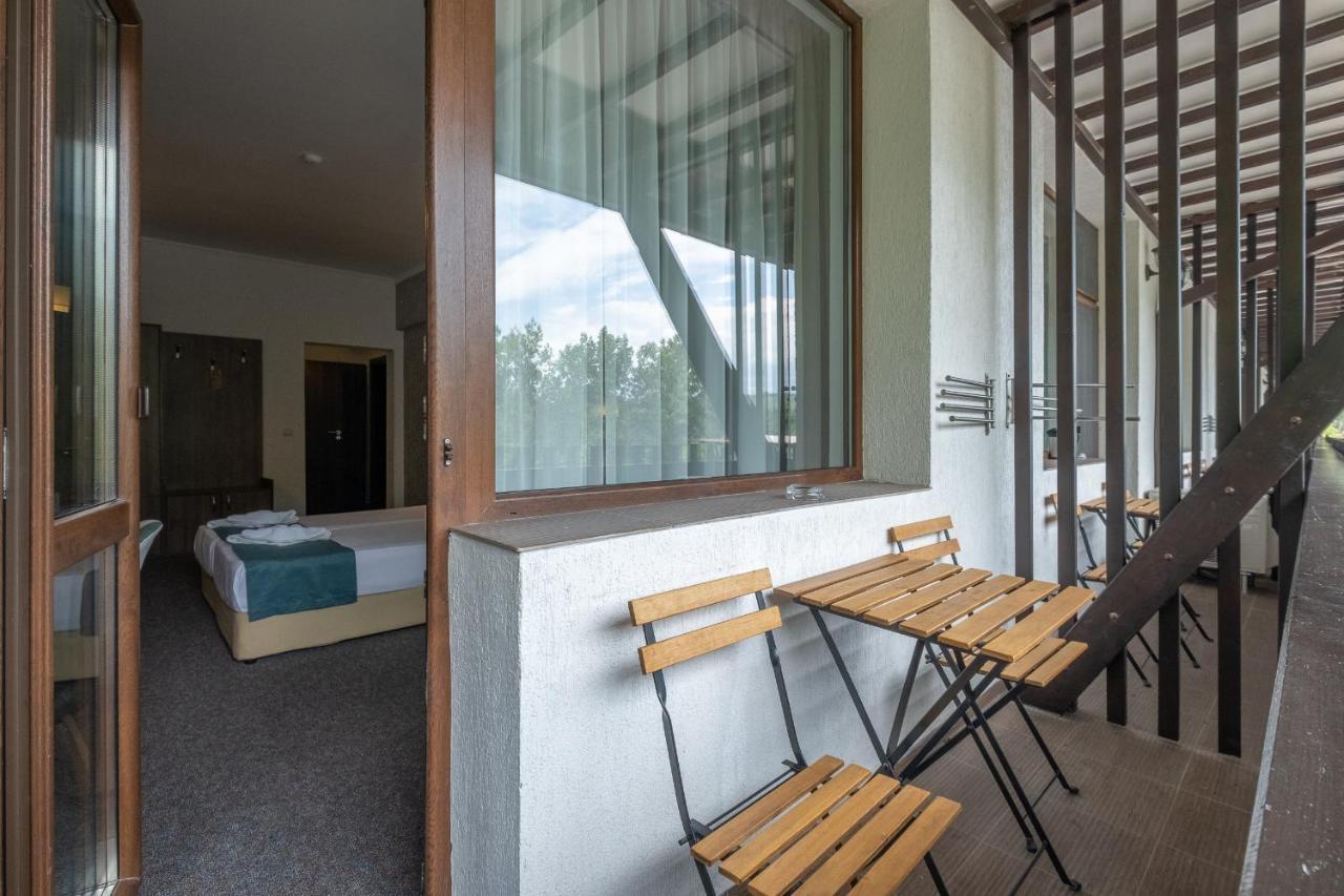 Park Hotel Asenevtsi Veliko Tŭrnovo Exterior photo
