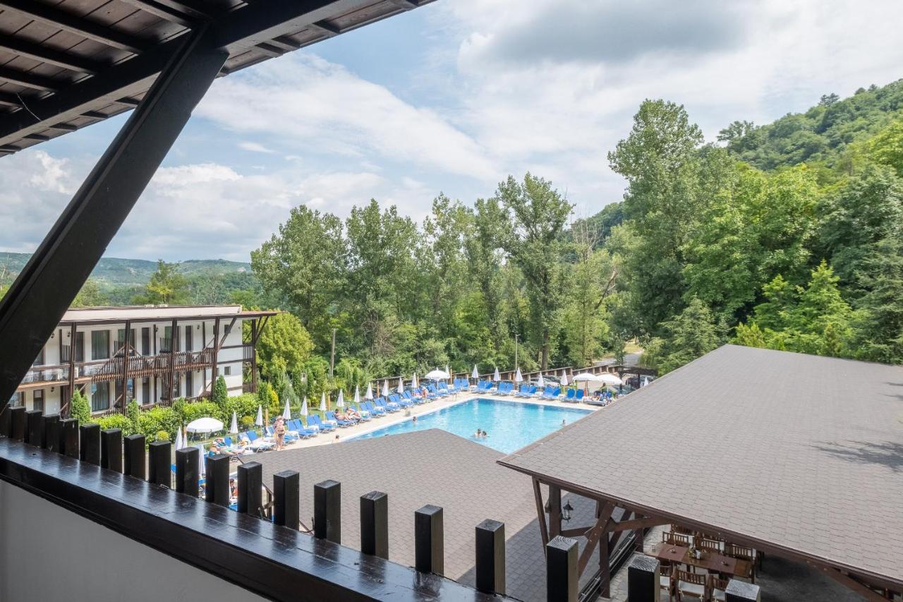 Park Hotel Asenevtsi Veliko Tŭrnovo Exterior photo